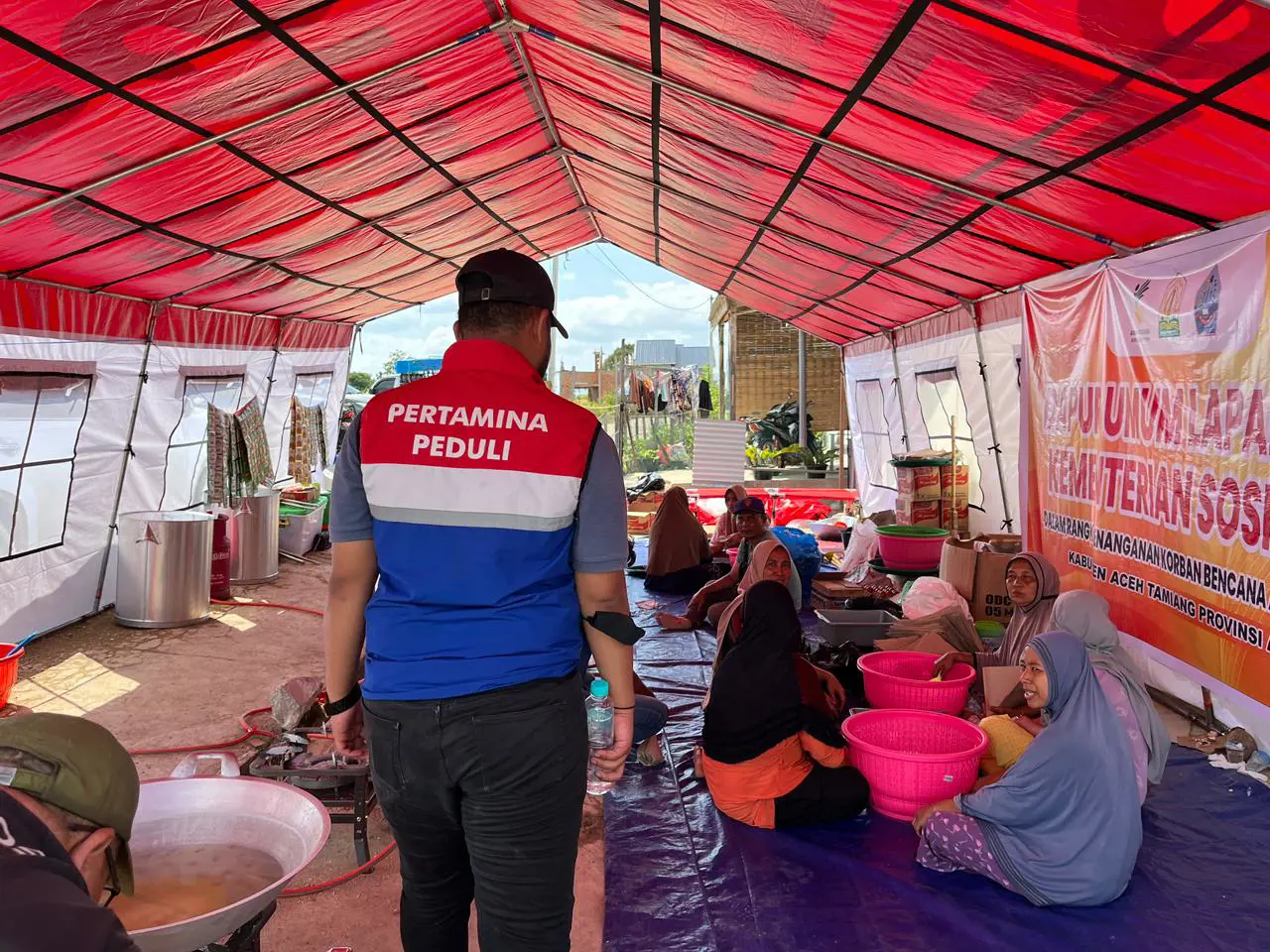 Relawan Pertamina Mengantar Harapan ke Aceh Tamiang