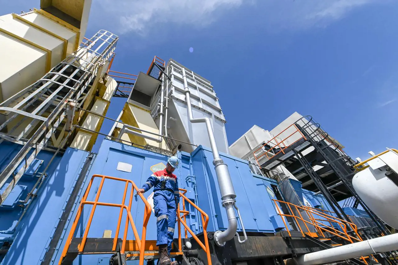 Malam Tanpa Tidur: Kisah Para 'Penjaga Energi' Selamatkan Ribuan Sumur dari Mati Suri