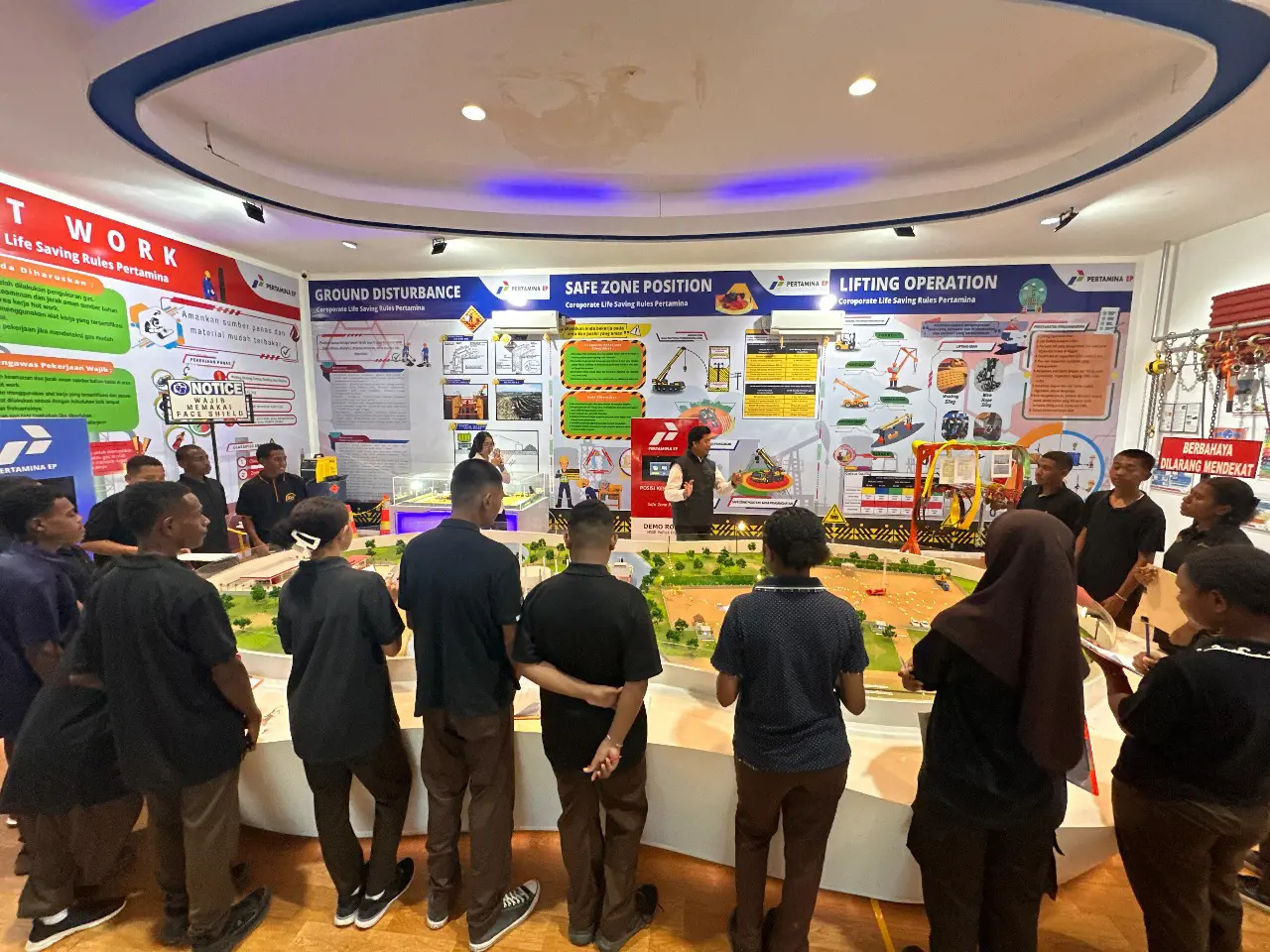 Dukung Pengembangan SDM Lokal, Pertamina EP Papua Field Bekali Siswa SMKN 1 Sorong Wawasan Industri Migas