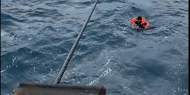 Detik-detik Penyelamatan 3 Nelayan Hanyut di Perairan KepulauanSeribu